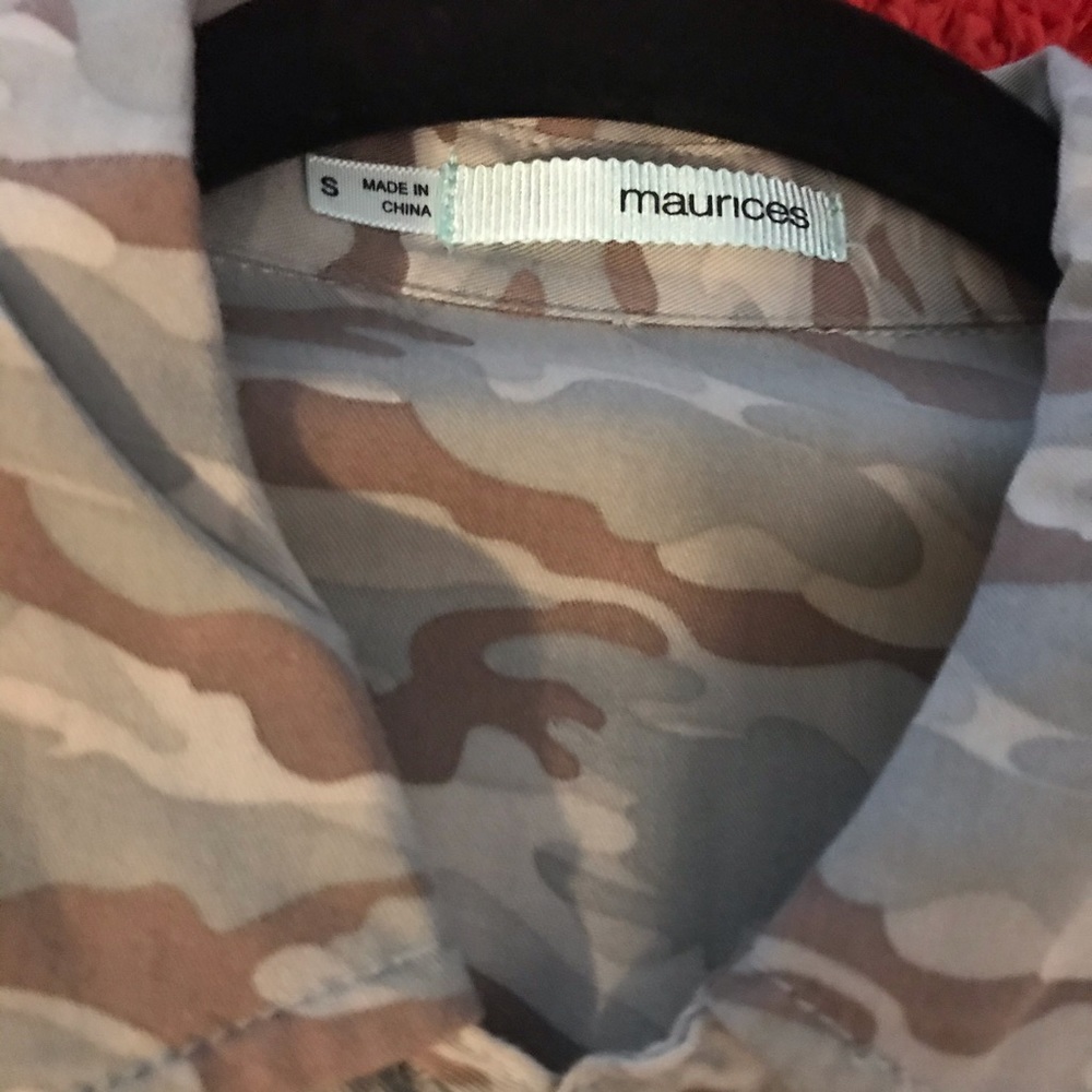 Camo button down top - Picture 3 of 6